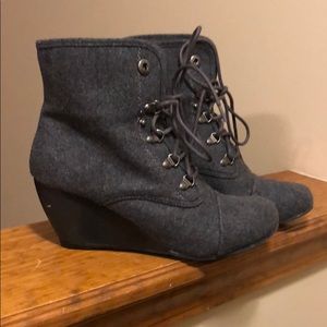 Blowfish Grey Wedge Booty